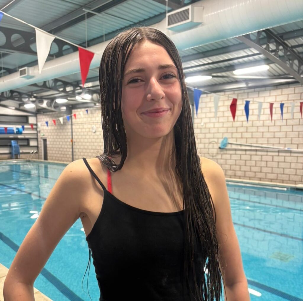 Holly (Volunteer Assistant)